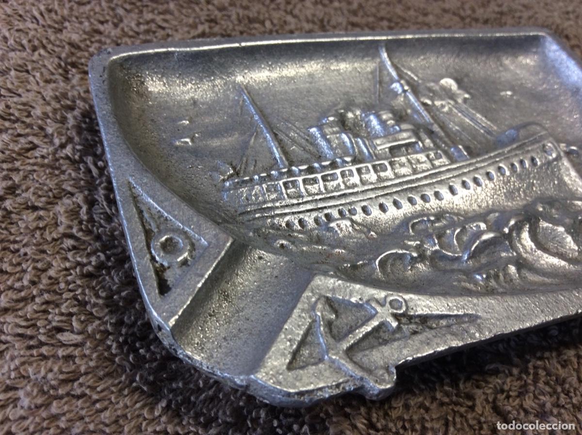 Ceniceros: CENICERO DE COLECCI&Oacute;N CON RELIEVE DE BARCO - Foto 2