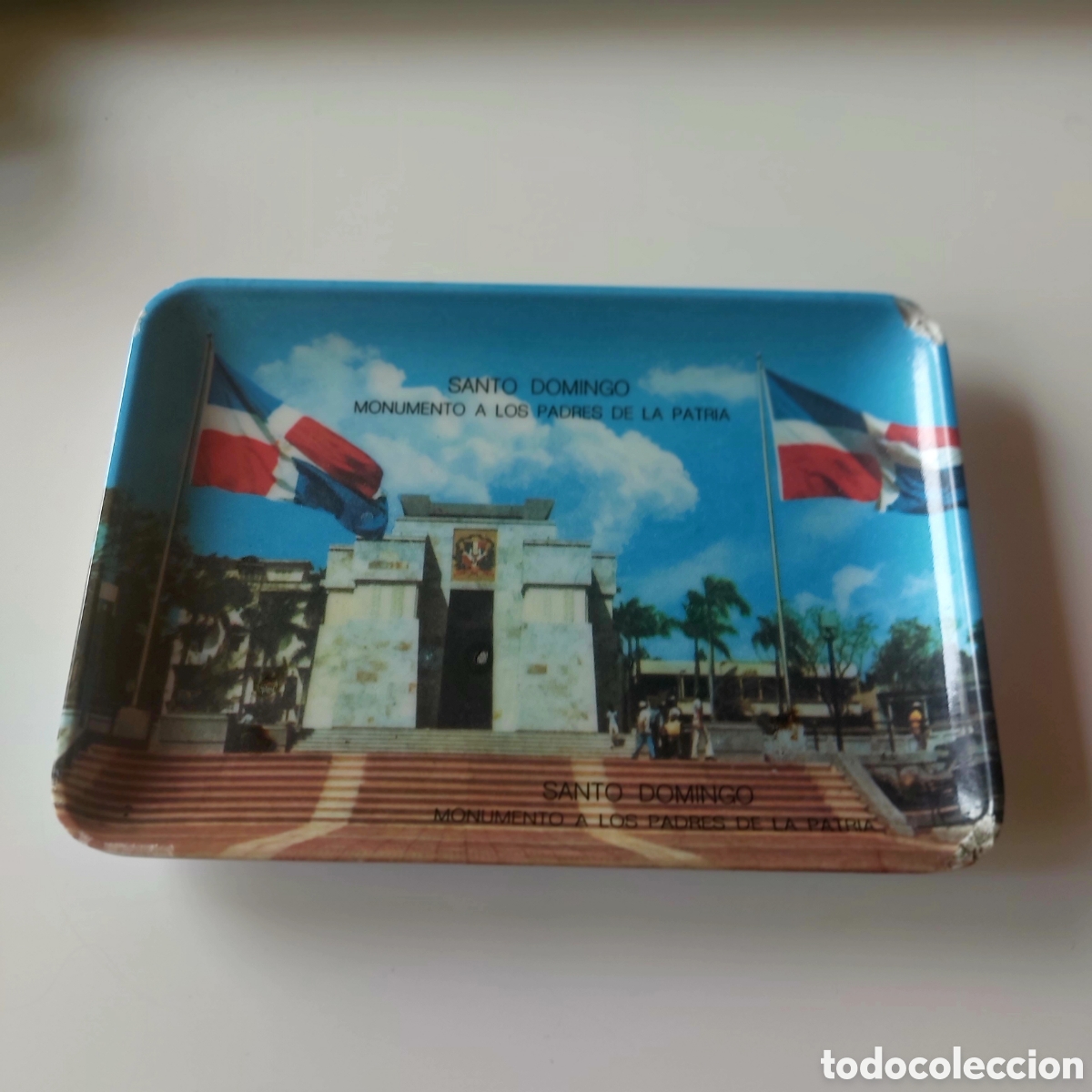 Ashtrays: cenicero antiguo santo domingo monumento a los padres de la patria