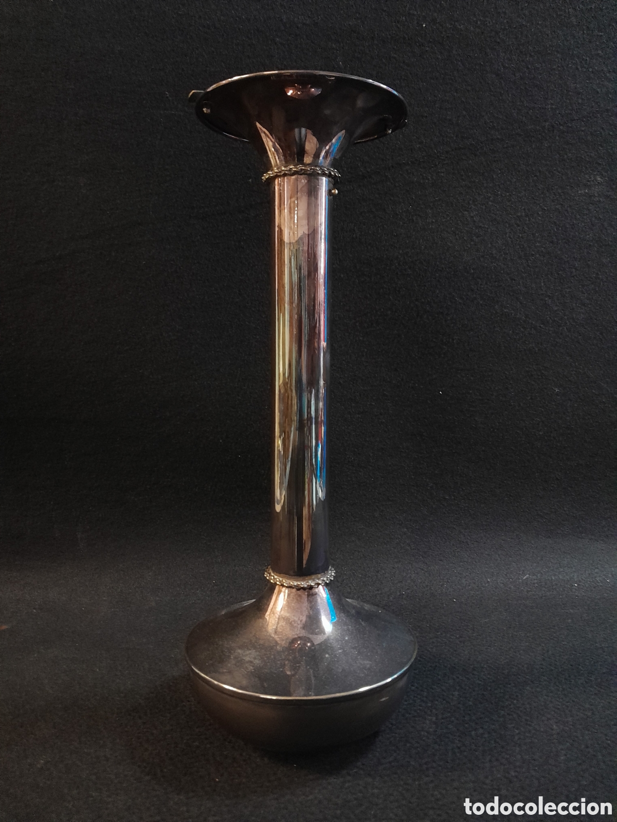 Ceniceros: CENICERO DE PIE BA&Ntilde;ADO EN PLATA. A&Ntilde;OS 70.