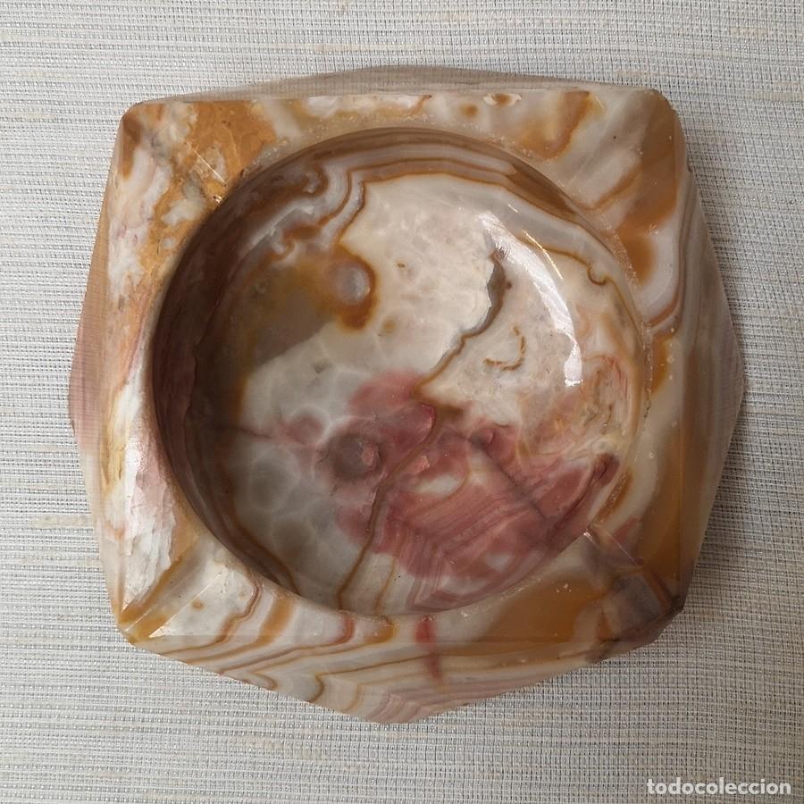 Ceniceros: Cenicero de Alabastro - Foto 1