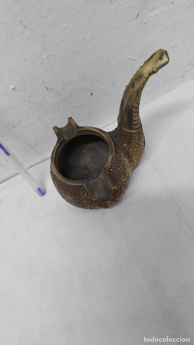 Ceniceros: Antiguo cenicero de bronce,en forma de Pipa de fumar - Foto 2