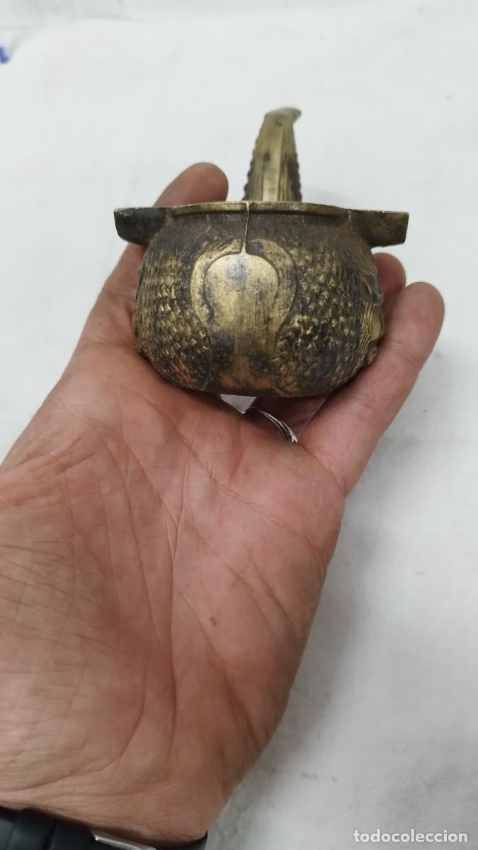 Ceniceros: Antiguo cenicero de bronce,en forma de Pipa de fumar - Foto 3