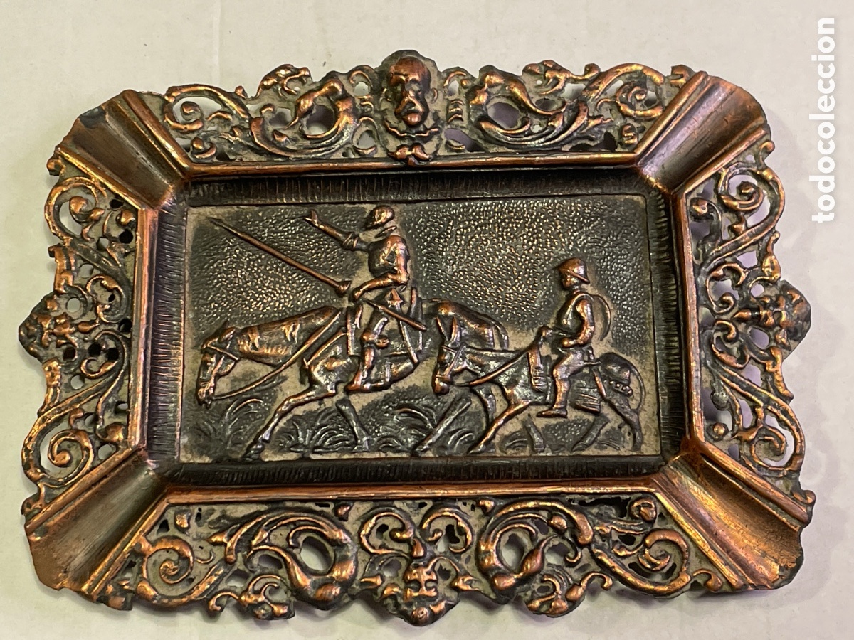 Cendriers: (A46) CENICERO ANTIGUO METALICO EN RELIEVE - DON QUIJOTE DE LA MANCHA -18X14CM