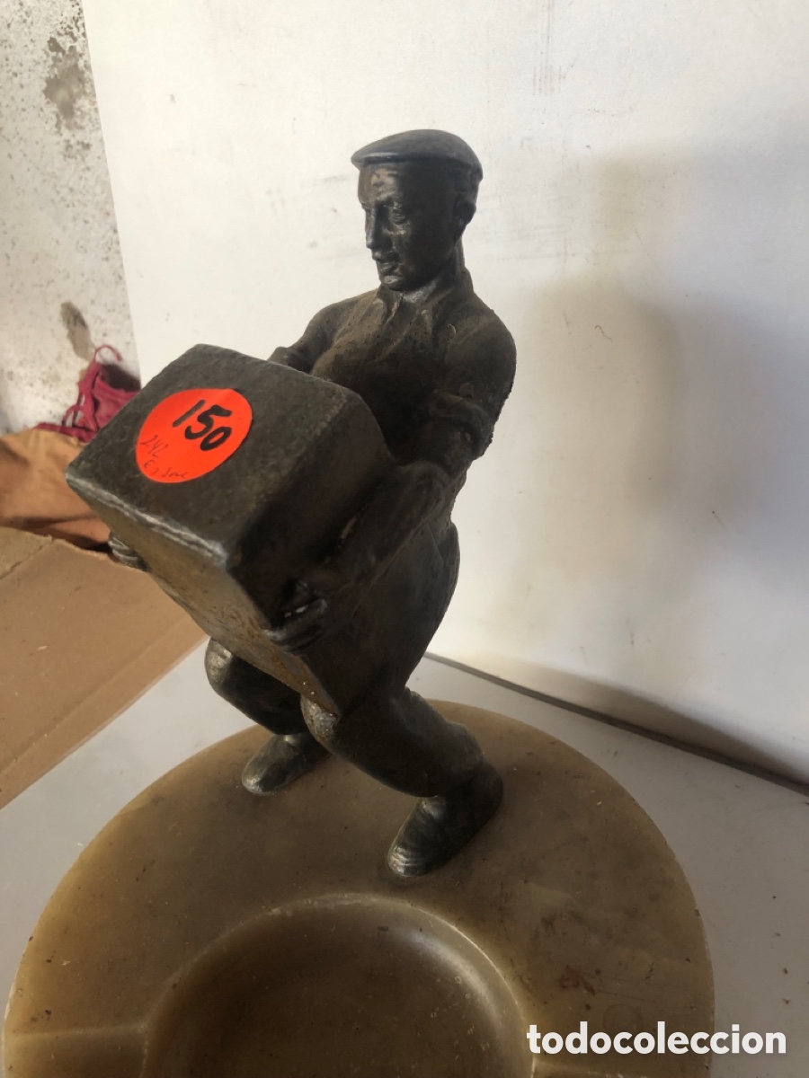 Cendriers: figura levantador de piedras vasco con cenicero
