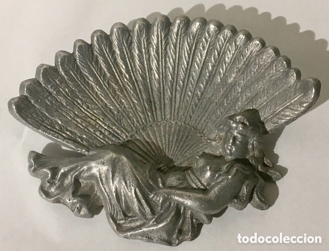Cendriers: Jabonera. Modernista. Circa 1900.