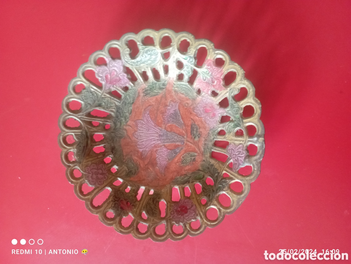 Ashtrays: Ceniceros de bronce antiguos