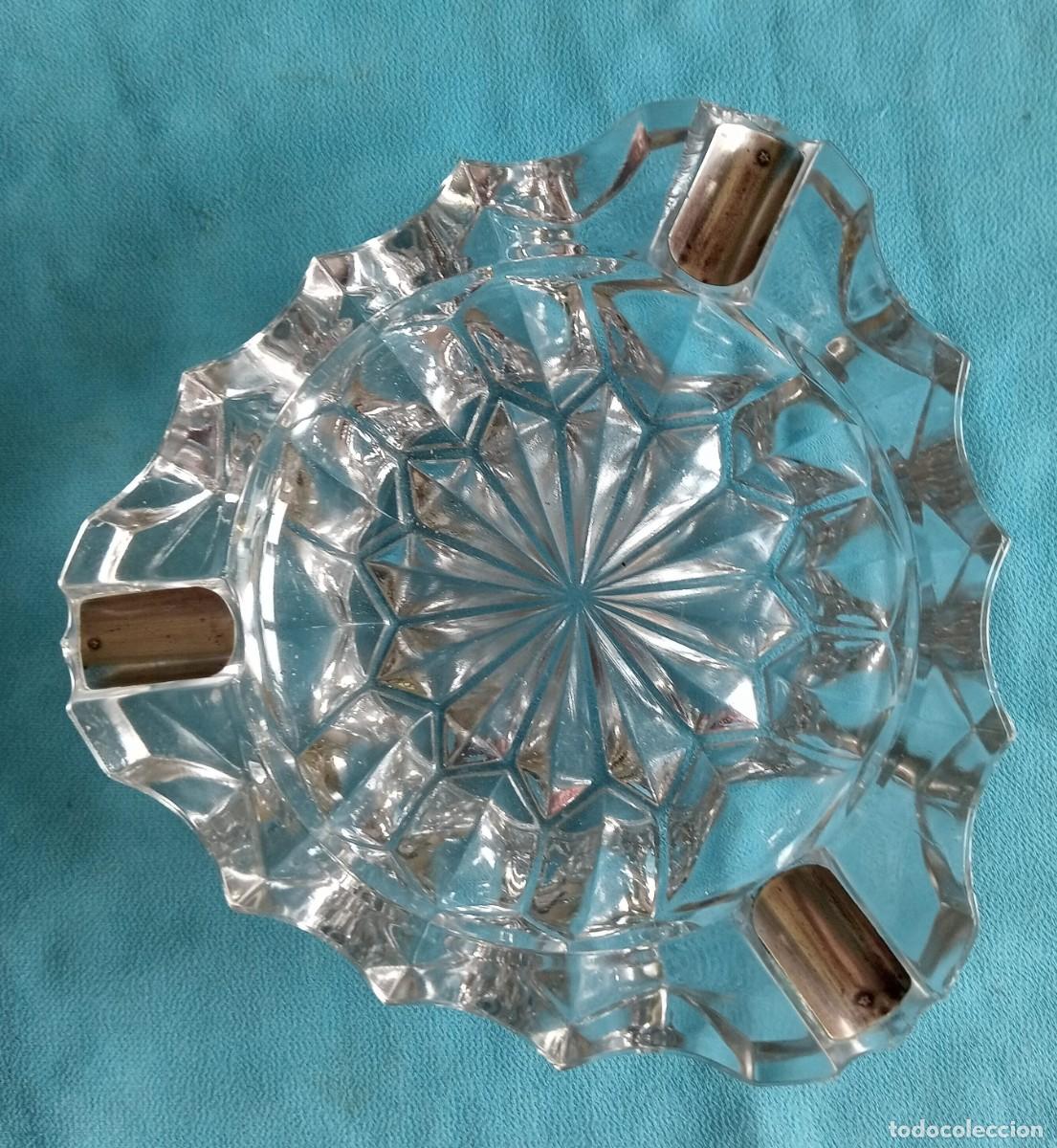 Aschenbecher: CENICERO GRANDE DE CRISTAL TALLADO Y PLATA