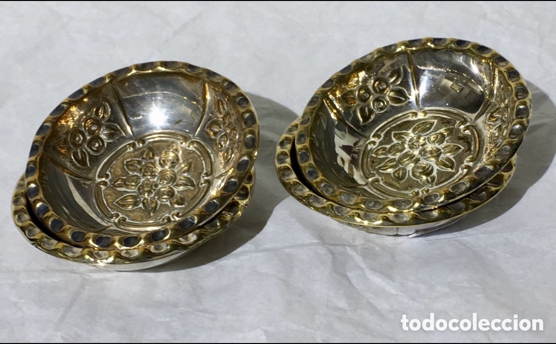 Ceniceros: Peque&ntilde;o Cenicero. Art Deco. Ba&ntilde;o de Plata. A&ntilde;os 40.
