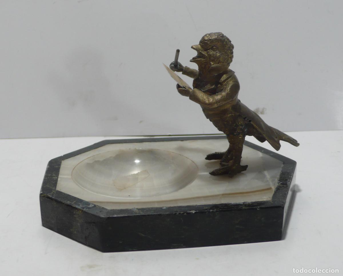Ceniceros: CENICERO EN MARMOL CON FIGURAV