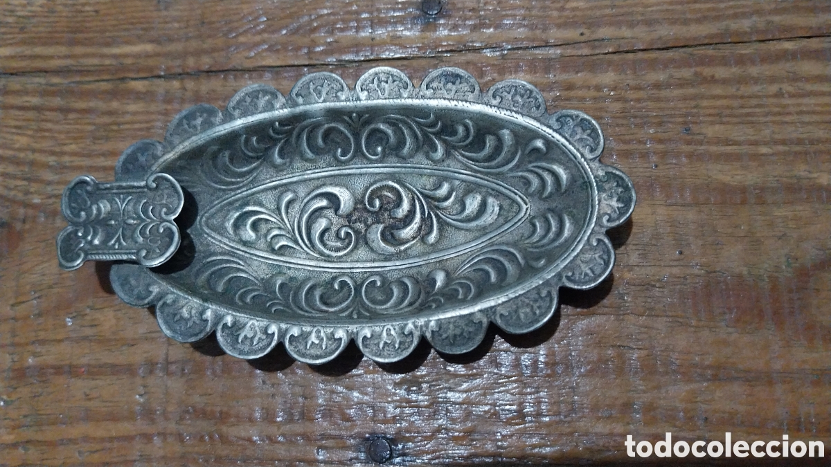 Ashtrays: ANTIGUO CENICERO DE PLATA 13,2 g. Largo: 9,6 cm. Alto: 1 cm. Ancho: 5 cm.