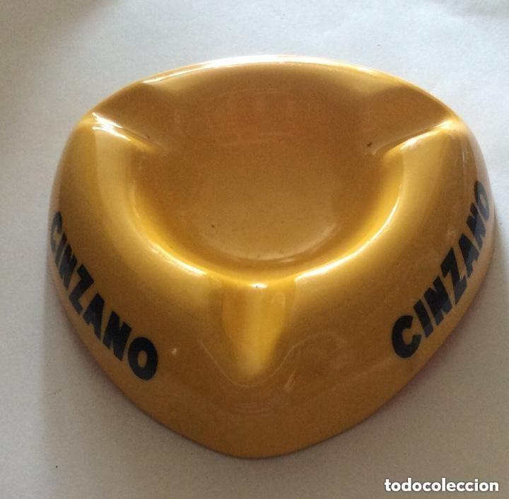 Ceniceros: Antiguo cenicero Cinzano - Foto 2