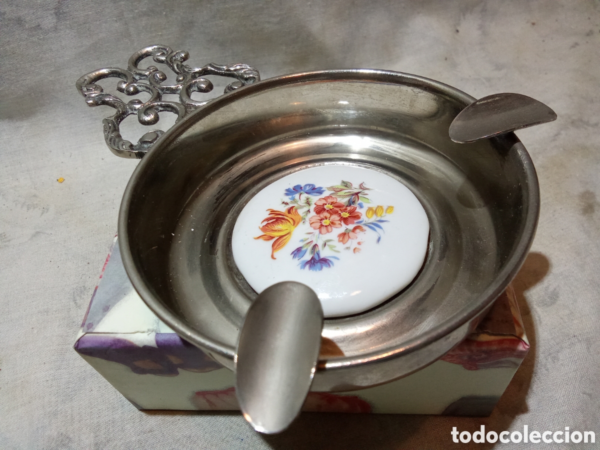 Ashtrays: PRECIOSO CENICERO CON CENTRO DE CER&Aacute;MICA PINTADO A MANO