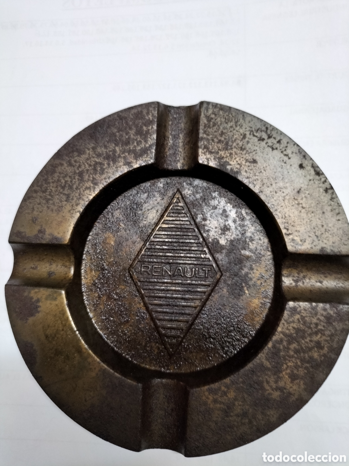 Cendriers: Antiguo Cenicero de Metal con publicidad de Renault.