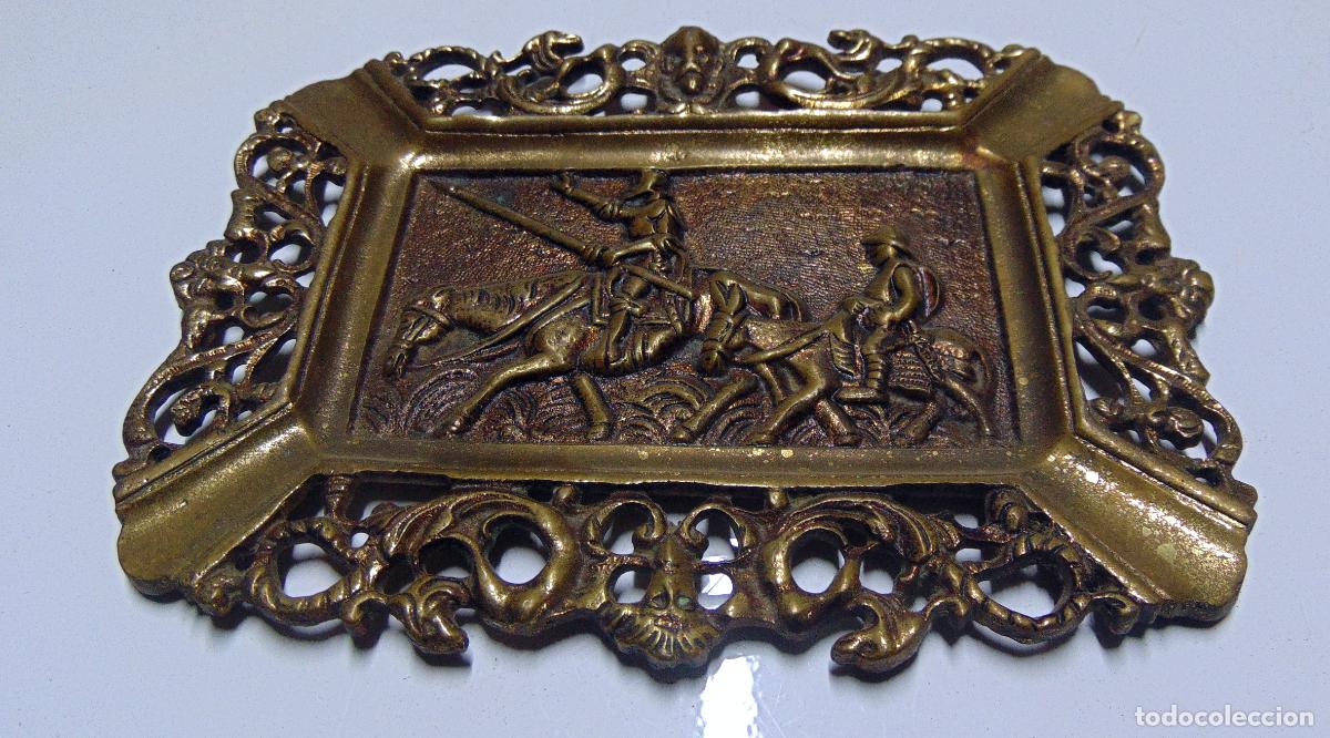Cendriers: CENICERO DE BRONCE O LATON . MOTIVO QUIJOTE 16 X 12 CM