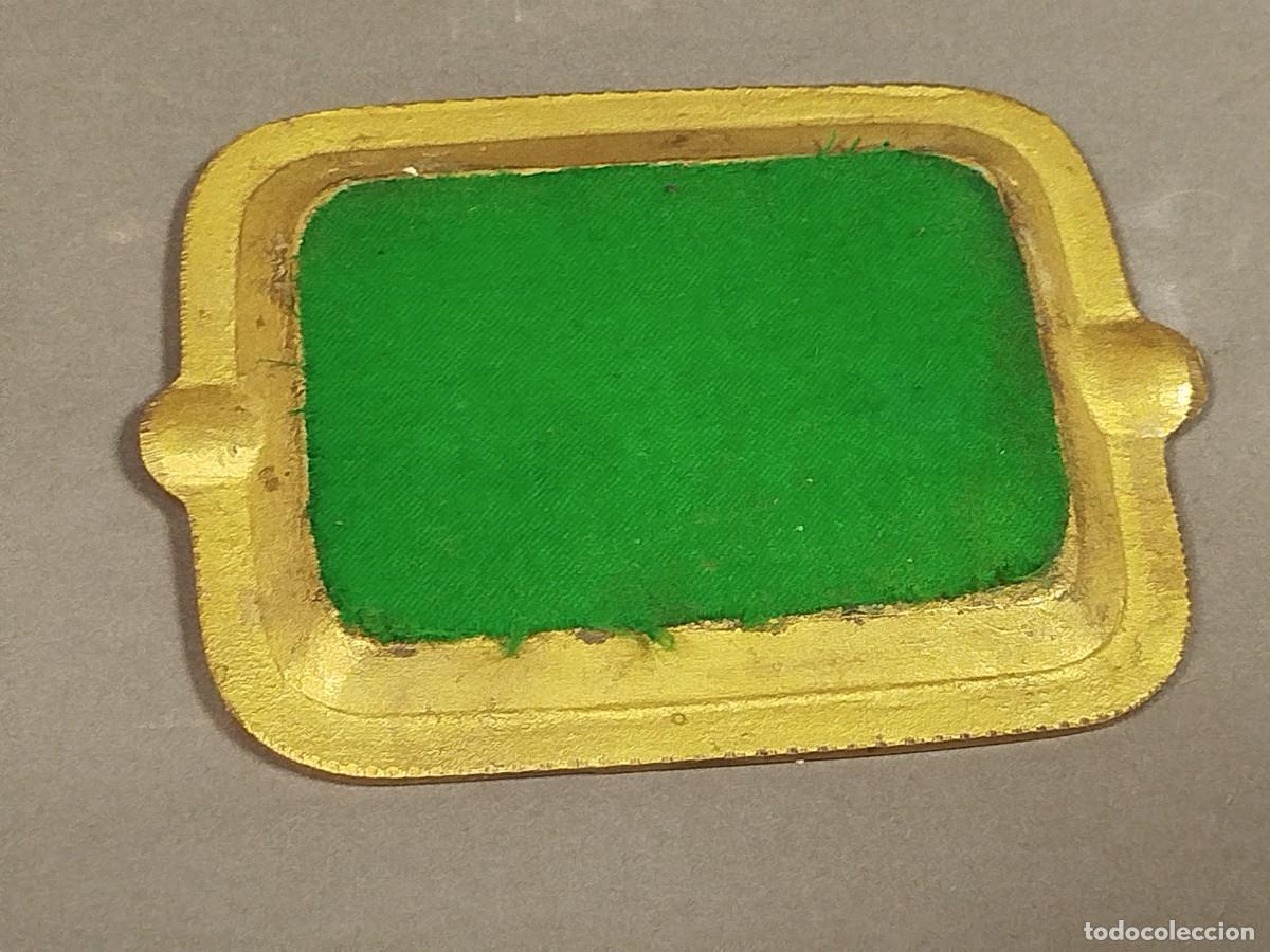 Ceniceros: CENICERO DE BRONCE FUNDIDO DE FORMA RECTANGULAR CON ESCUDO - Foto 4