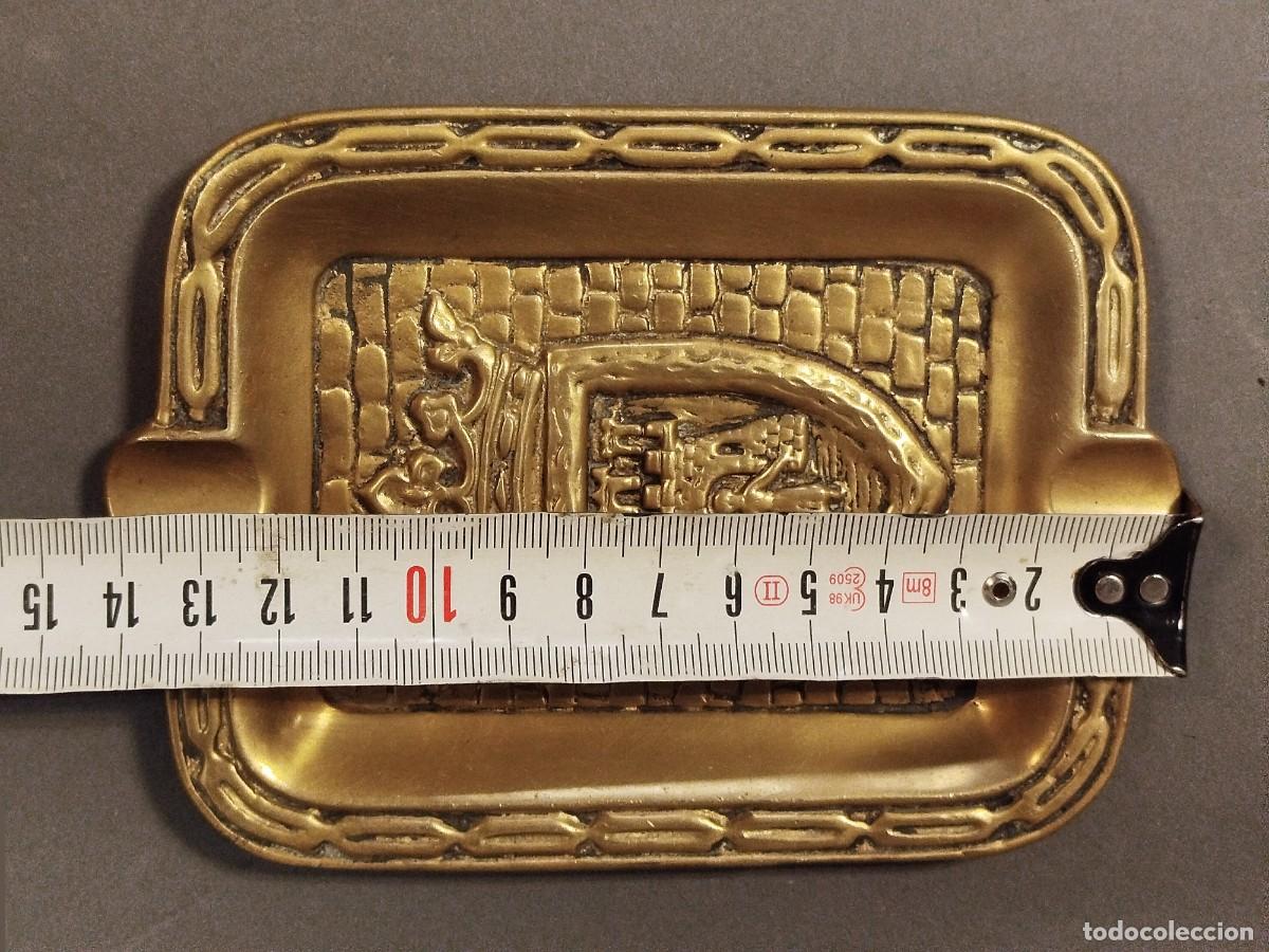 Ceniceros: CENICERO DE BRONCE FUNDIDO DE FORMA RECTANGULAR CON ESCUDO - Foto 5