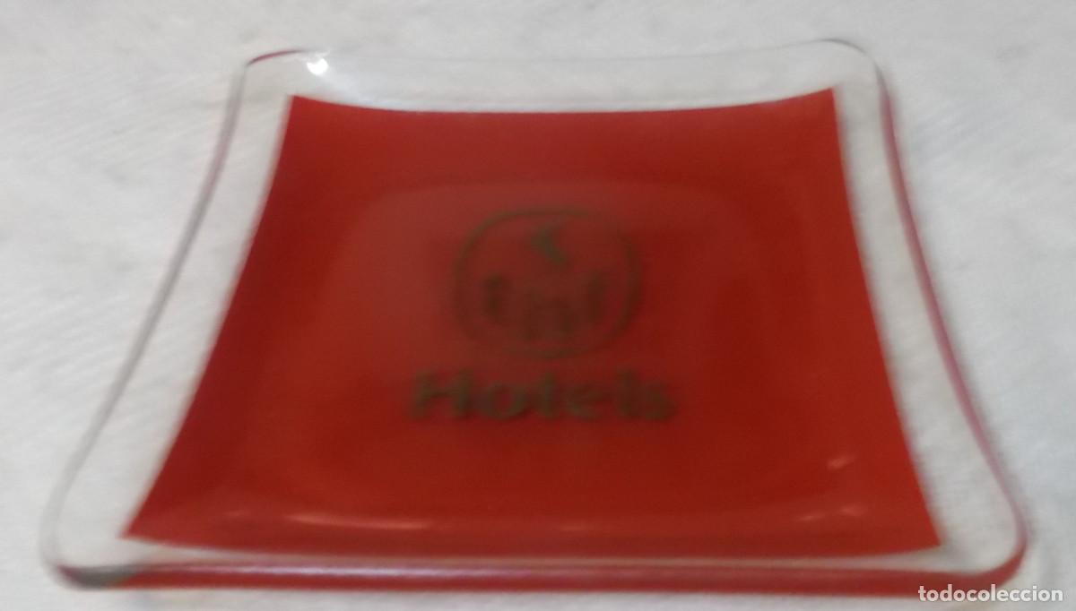 Cendriers: cenicero de cristal hoteles THF 11 cm x 11 cm,