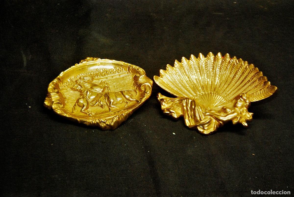 Cendriers: Ceniceros de bronce con forma de abanico y con forma de rejoneador