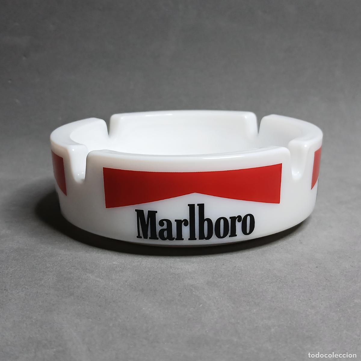 Ashtrays: Marlboro, antiguo cenicero vintage con publicidad. A&ntilde;os 80. Fabricado en opalina o pasta de v&iacute;drio