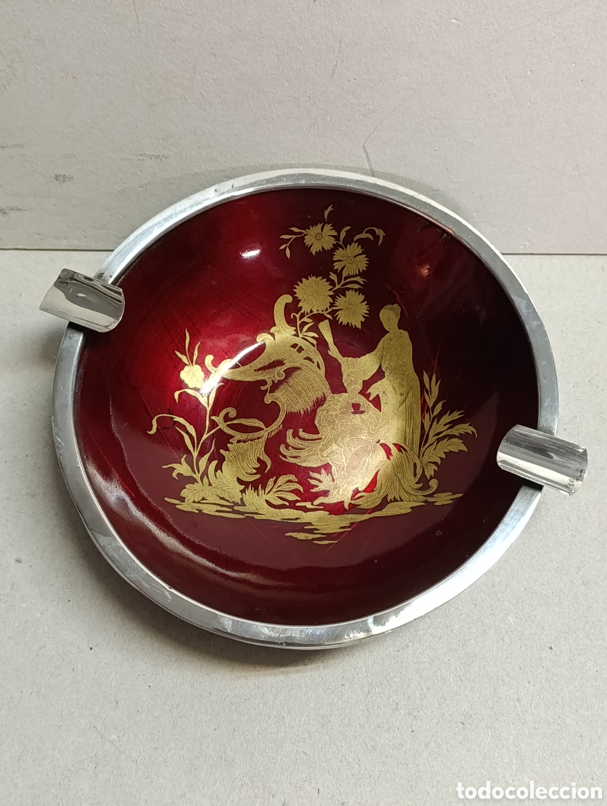Cendriers: CENICERO DE ESMALTE Y PLATA. CON ESCENA ORIENTAL EN DORADO.