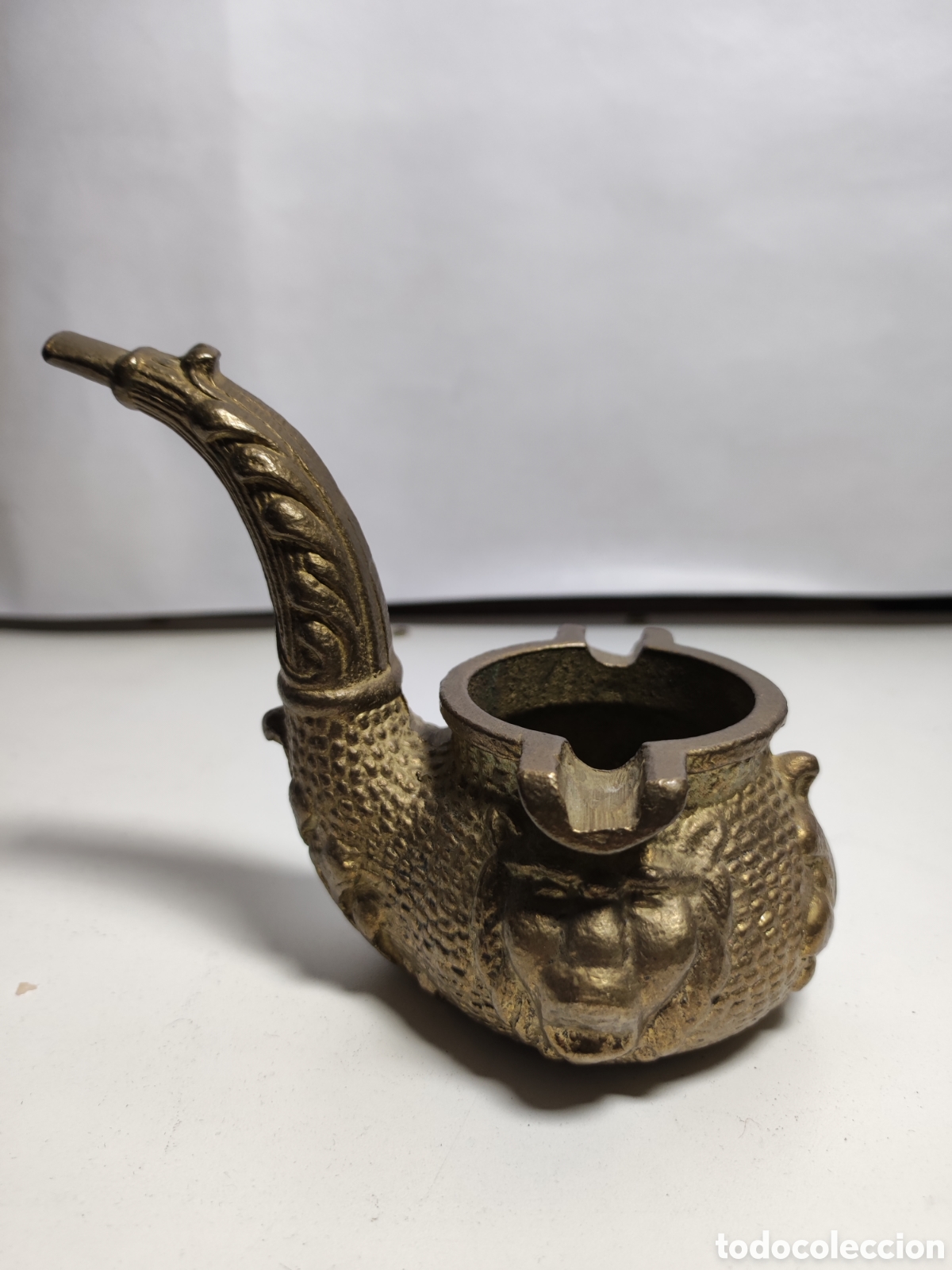 Ashtrays: Cenicero lat&oacute;n forma de pipa