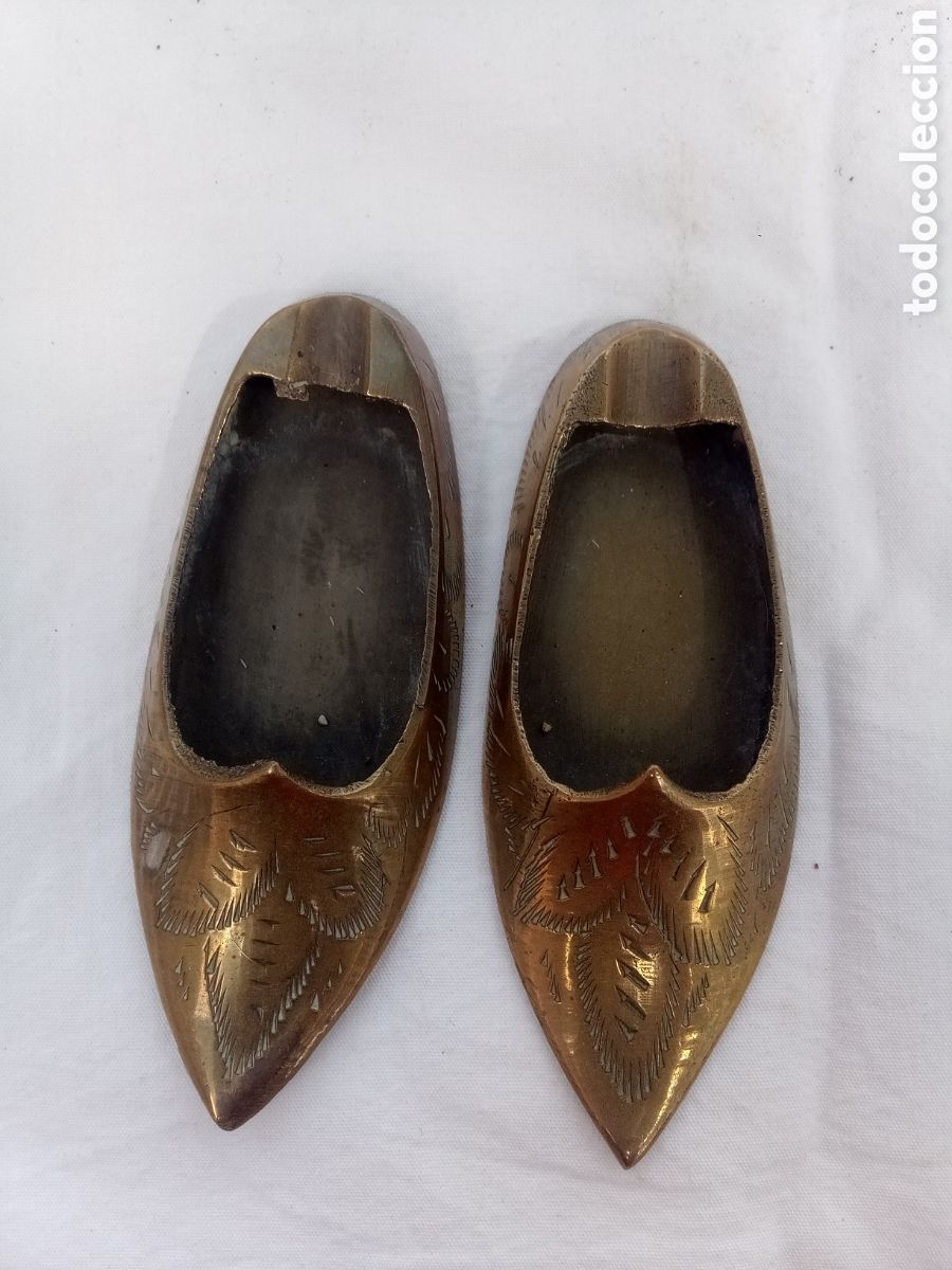 Ceniceros: PAREJA DE CENICEROS DE BABUCHAS DE BRONCE - LAT&Oacute;N *BC - Foto 2