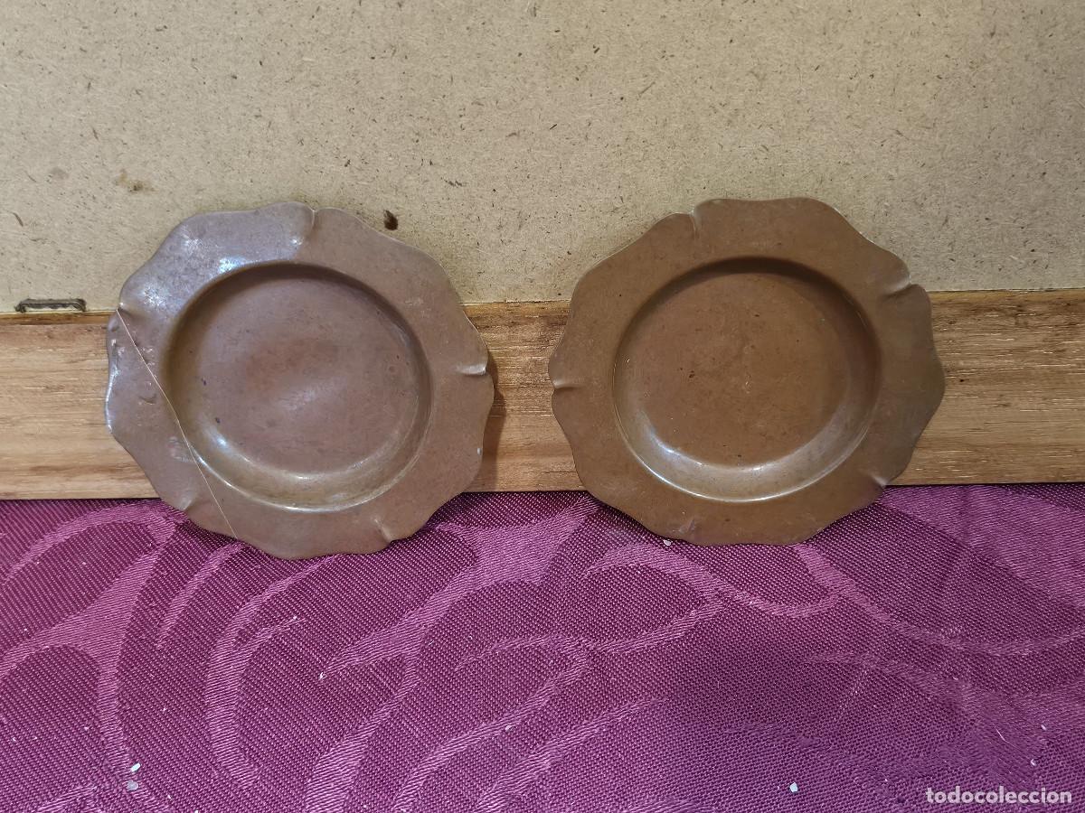 Ceniceros: 2 peque&ntilde;os de platos de cobre - Foto 1
