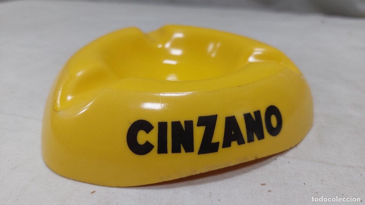 Ceniceros: Cenicero de pasta Cinzano - Foto 1