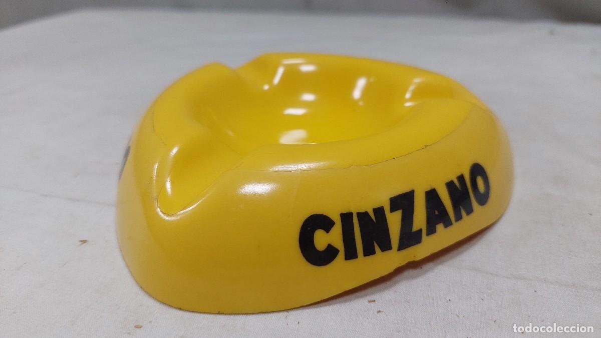 Ceniceros: Cenicero de pasta Cinzano - Foto 2