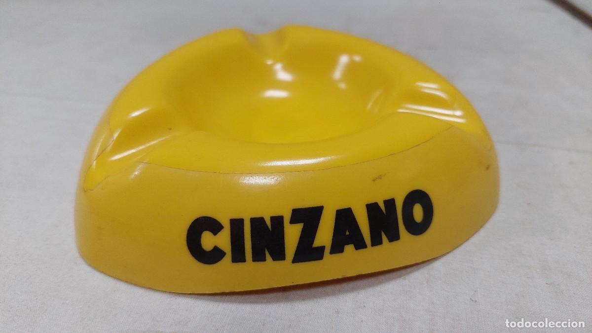 Ceniceros: Cenicero de pasta Cinzano - Foto 2