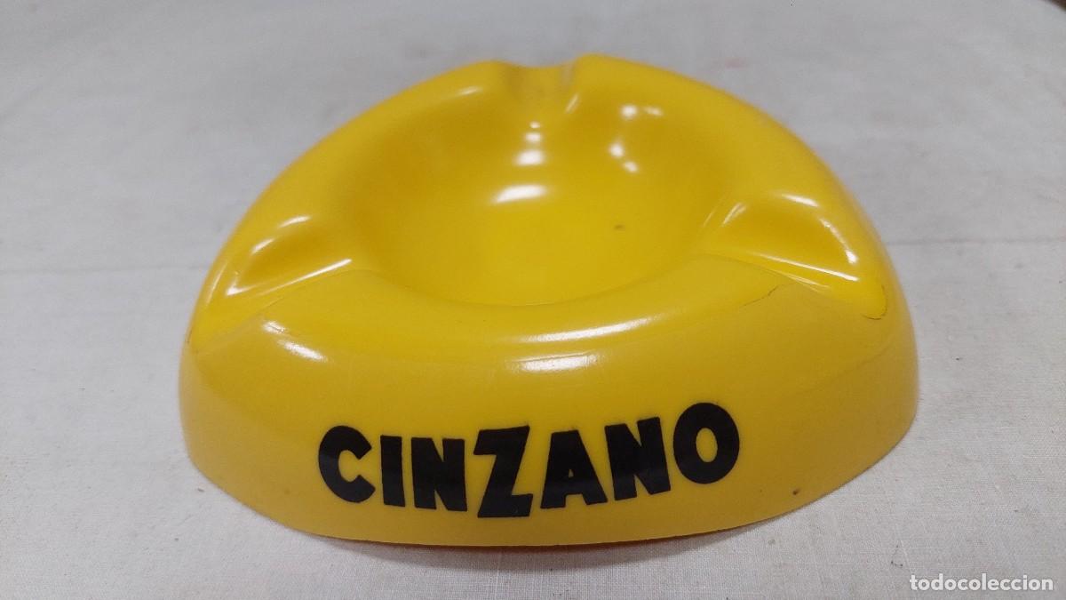 Ceniceros: Cenicero de pasta Cinzano - Foto 2