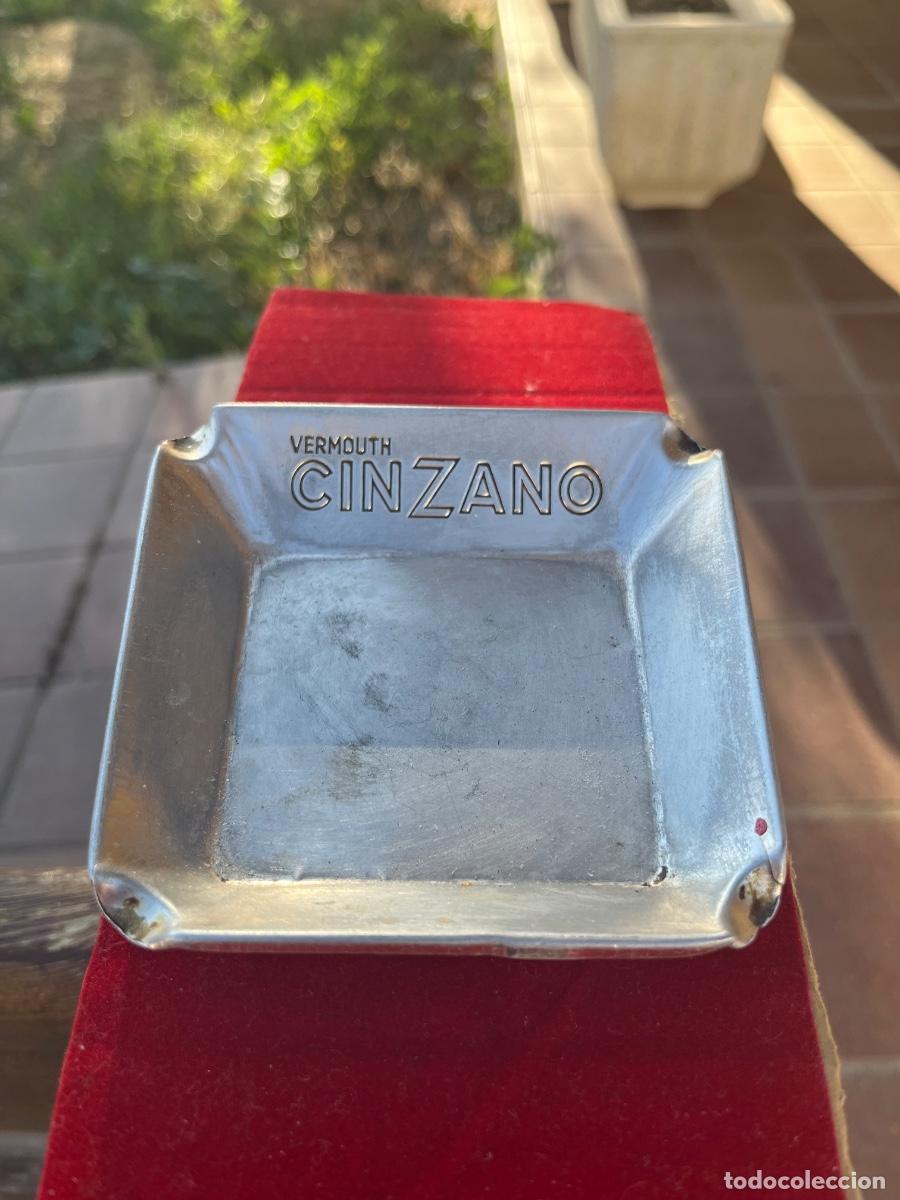 Ceniceros: Cinzano, vermut, cenicero( aluminio) - Foto 1