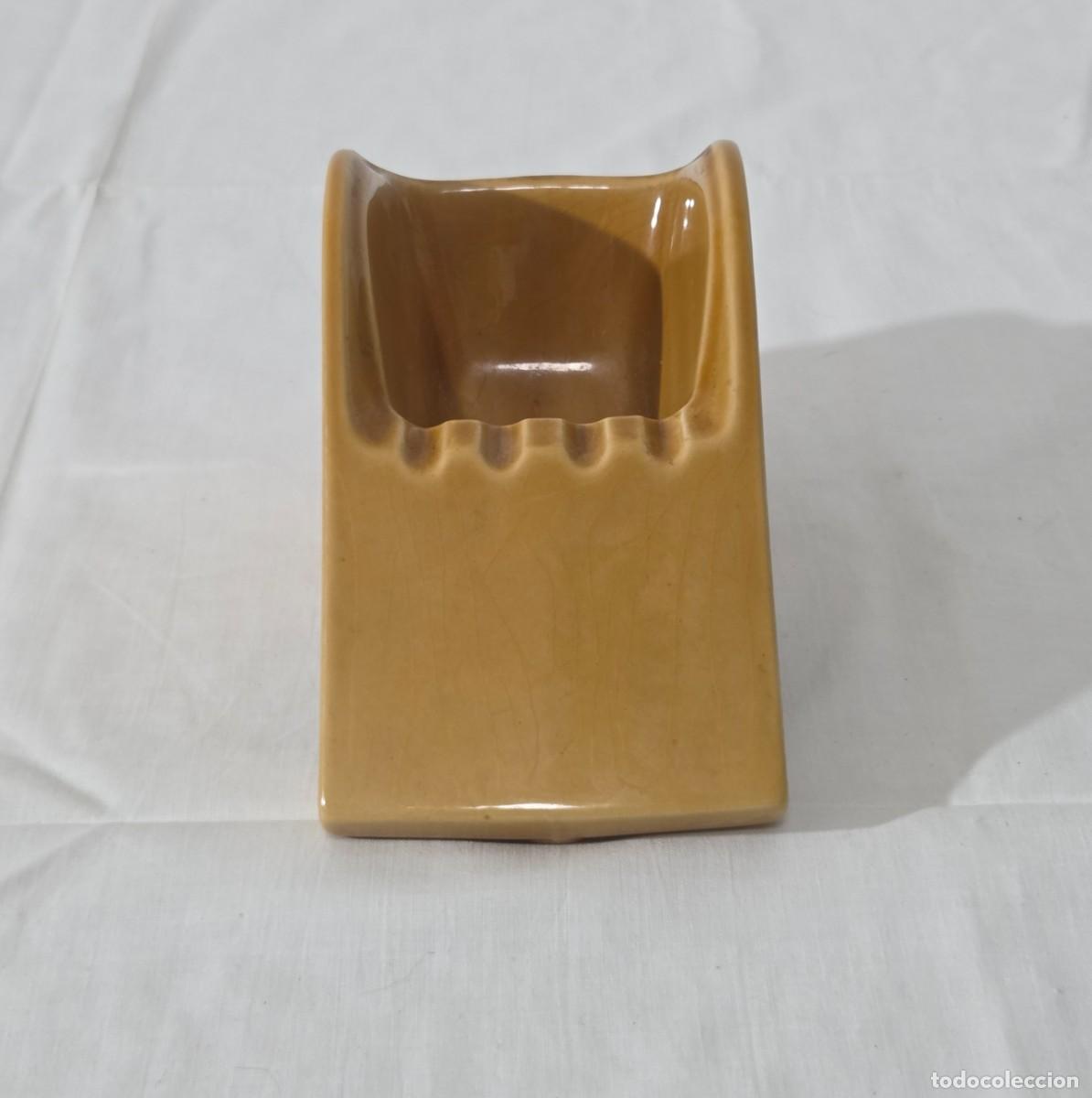 Ceniceros: Cenicero de ceramica en forma de silbato - Foto 2