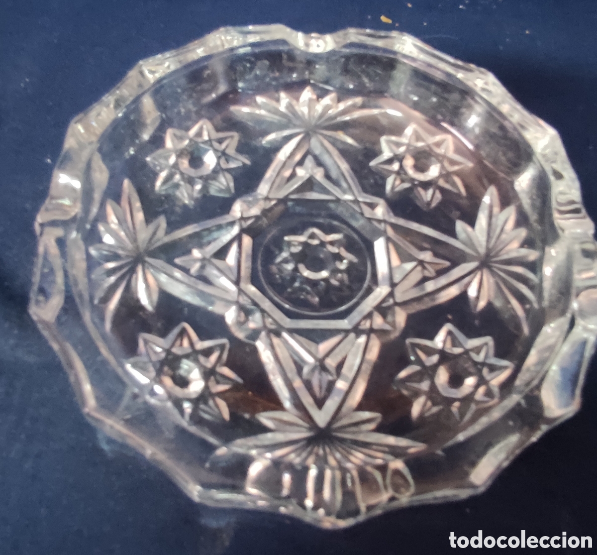 Ceniceros: Cenicero de cristal tallado