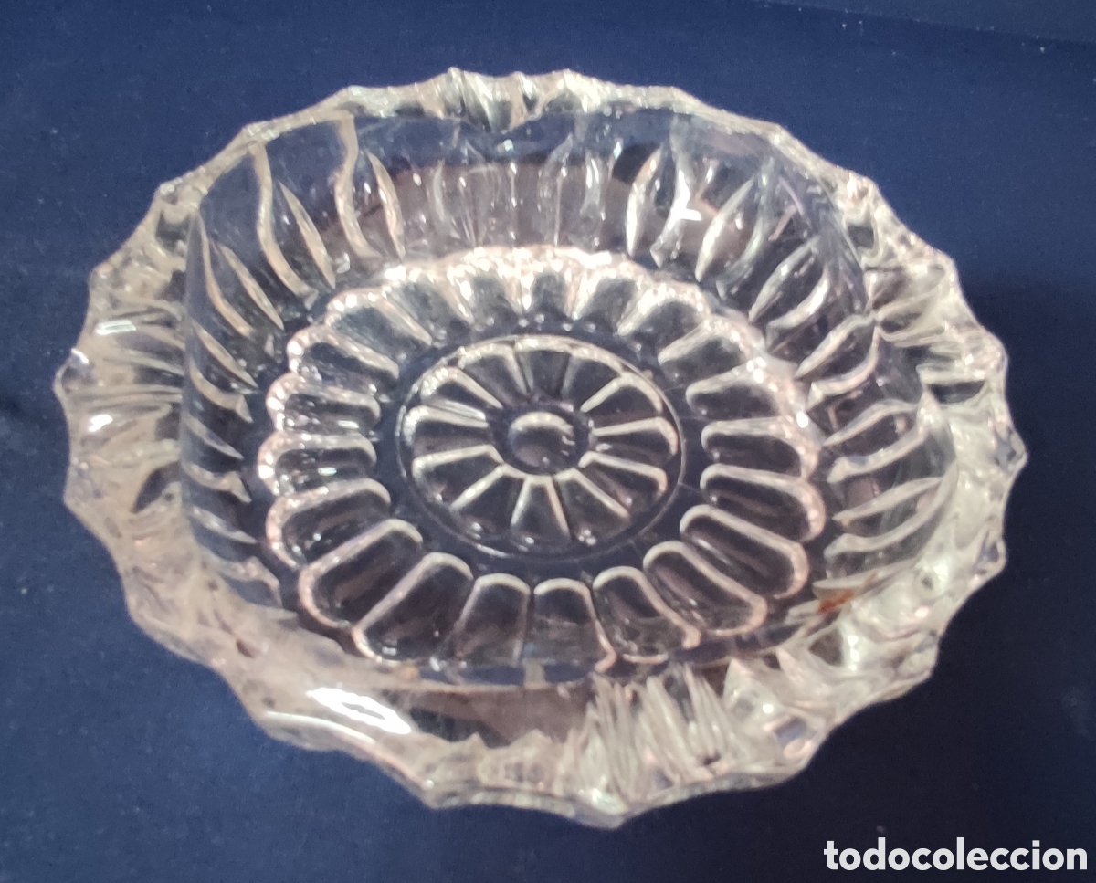 Ceniceros: Cenicero de cristal de roca
