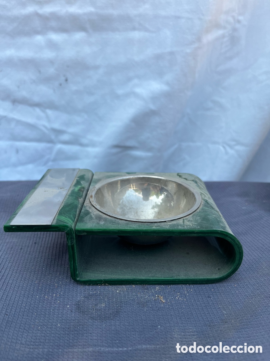 Cendriers: Cenicero vintage de sobremesa &ndash; dise&ntilde;o moderno en baquelita verde y acero