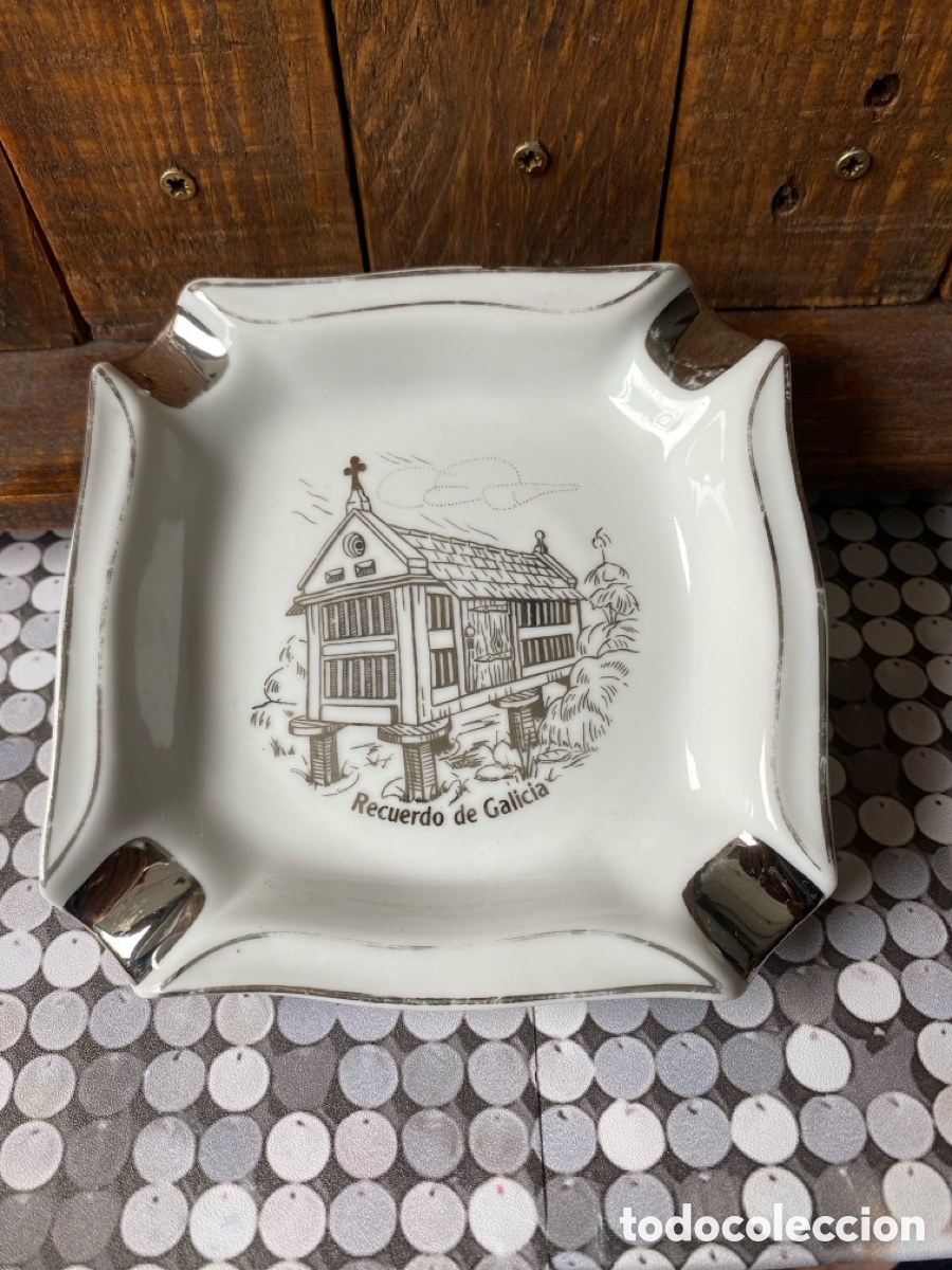 Ceniceros: Cenicero de porcelana Elyca de colecci&oacute;n