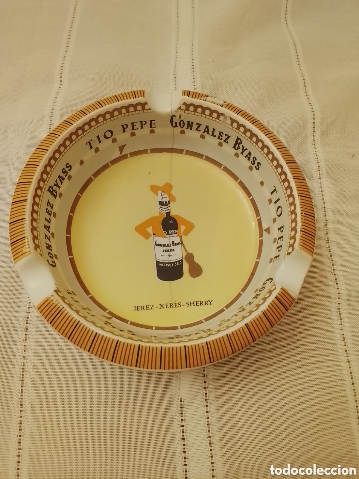 Ashtrays: Antiguo cenicero ,plaza de toros ,propaganda T&iacute;o Pepe.Ver fotos y leer descripci&oacute;n