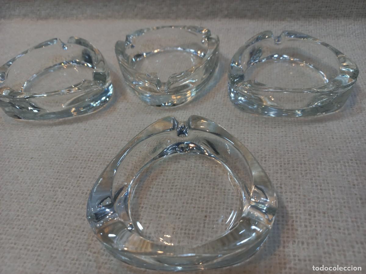 Ceniceros: CUATRO CENICEROS (cristal) triangulares-lisos - Foto 2