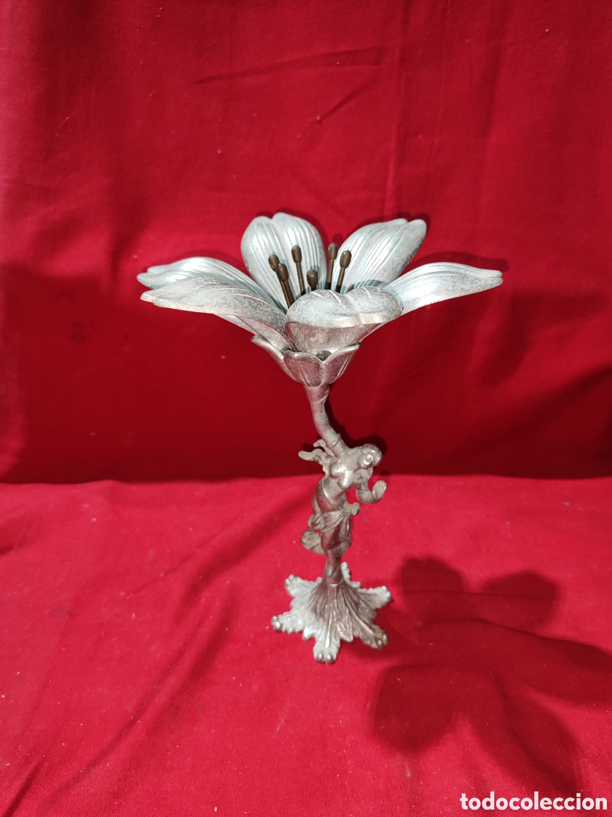 Ceniceros: Curioso porta ceniceros flor con figura femenina art deco