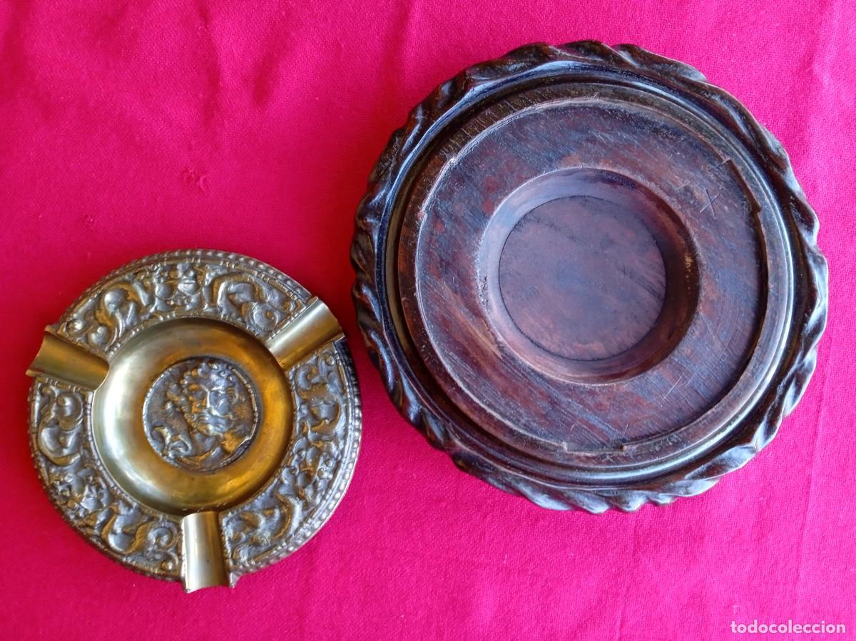 Ceniceros: Cenicero antiguo de madera y bronce - Foto 3