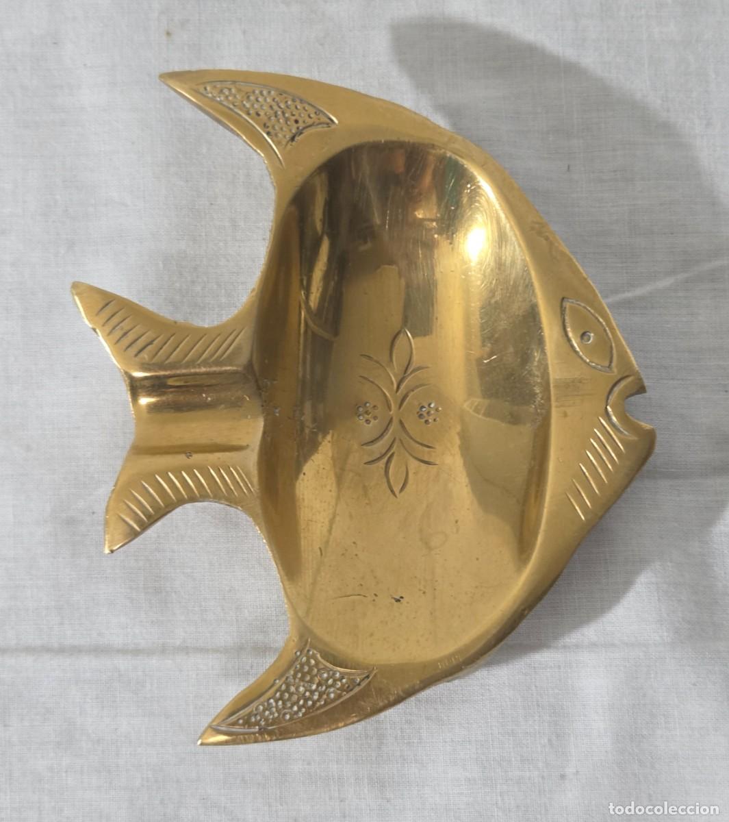 Ceniceros: Cenicero en forma de pez de bronce - Foto 1