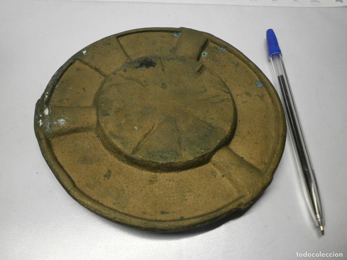Ceniceros: antiguo cenicero de bronce - Foto 4