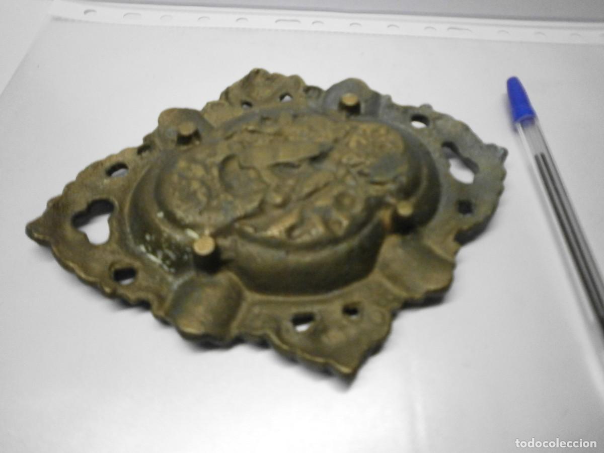 Ceniceros: antiguo cenicero de bronce - Foto 3