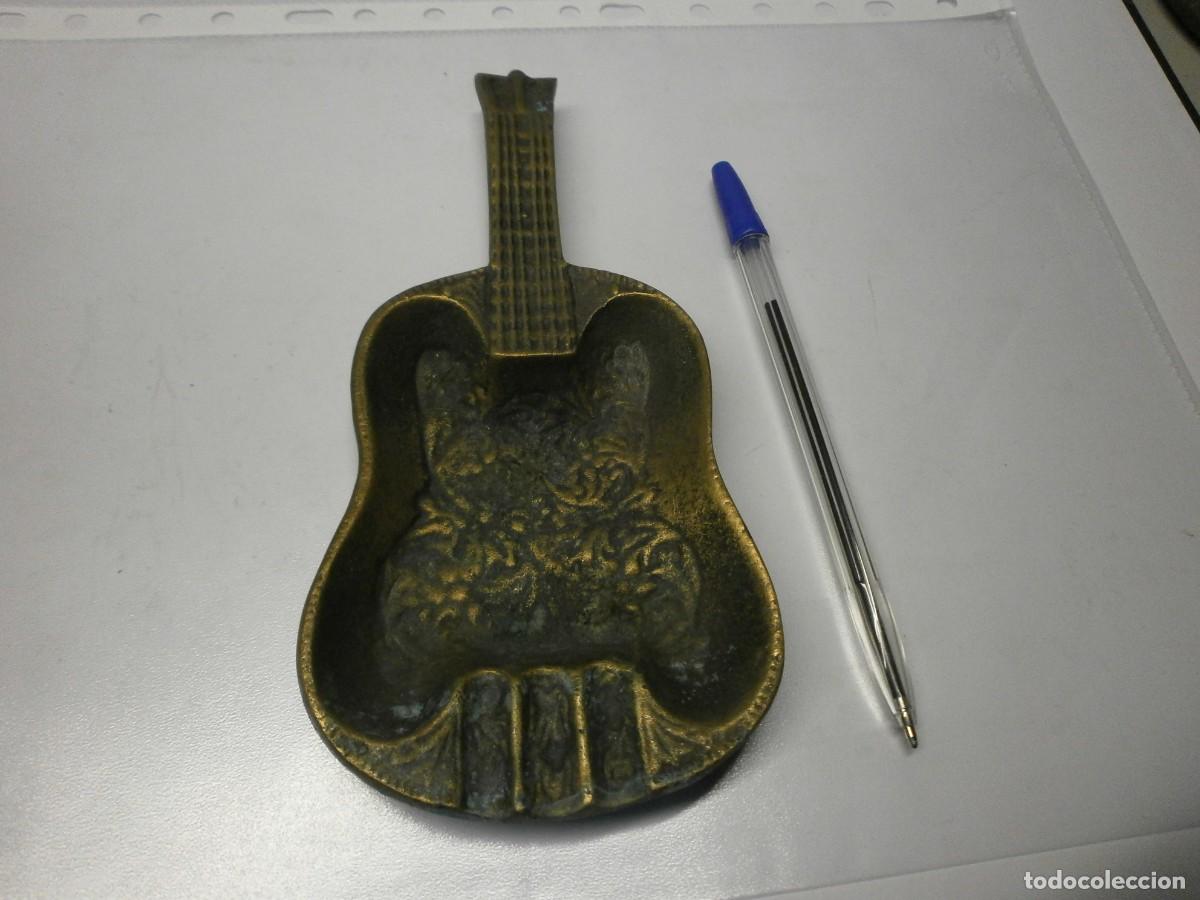 Ceniceros: antiguo cenicero de bronce - Foto 1