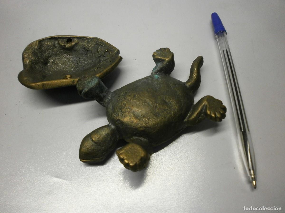 Ceniceros: antiguo cenicero de bronce - Foto 4