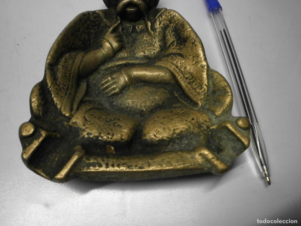 Ceniceros: antiguo cenicero de bronce - Foto 3