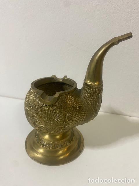 Ceniceros: Cenicero con forma de pipa. Bronce o lat&oacute;n - Foto 1