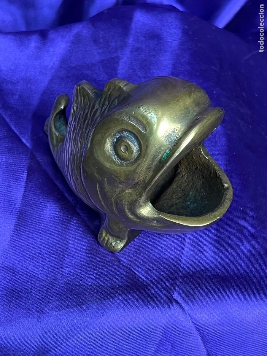 Ceniceros: ANTIGUO CENICERO EN BRONCE FORMA PEZ - Foto 4