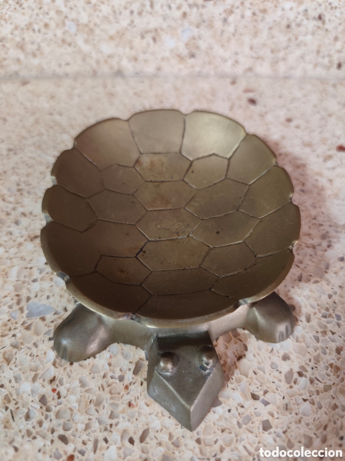 Ashtrays: Cenicero de lat&oacute;n con forma de tortuga